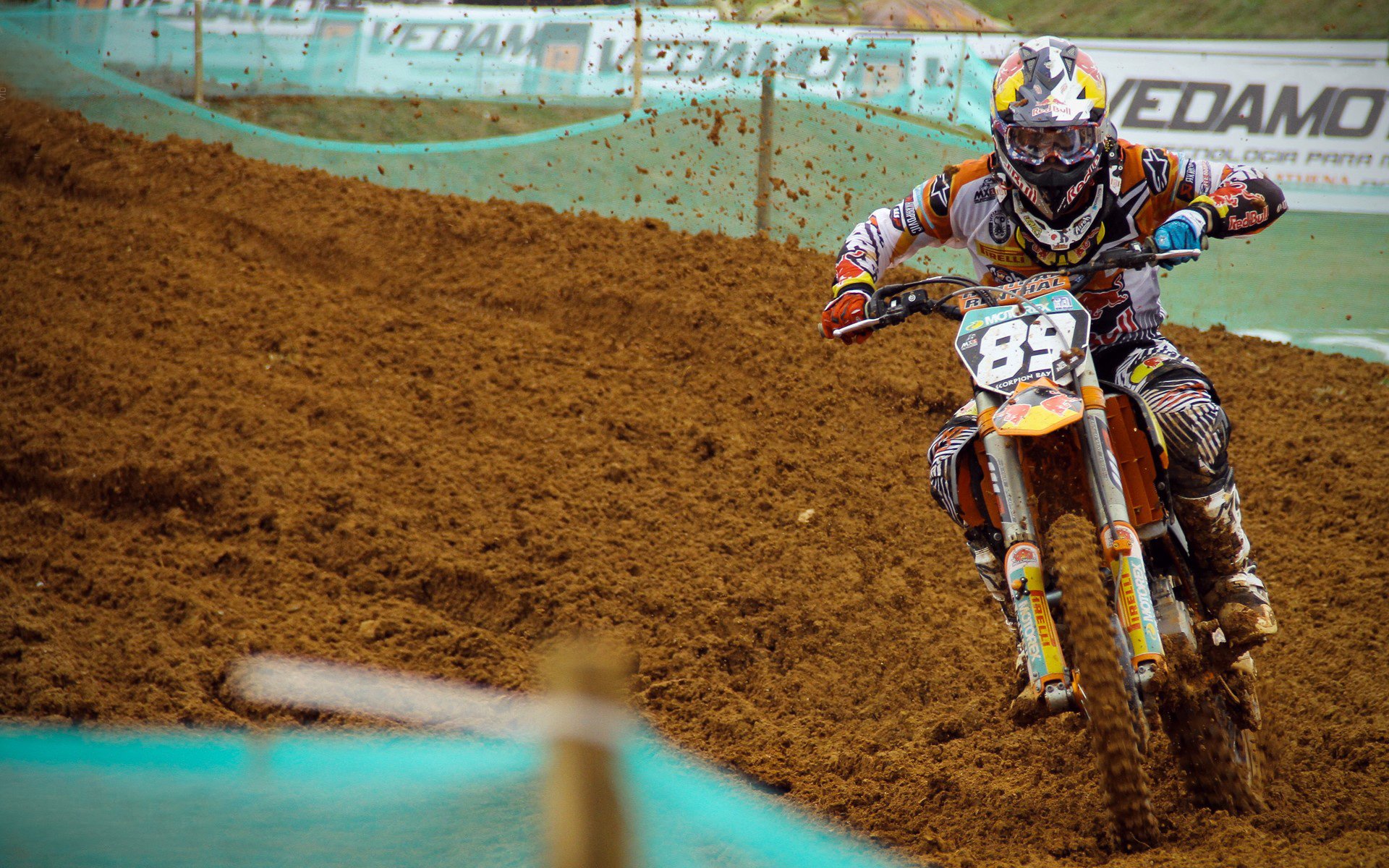 恩比德中投稳定帮助球队保持领先，恩比德谈主场优势