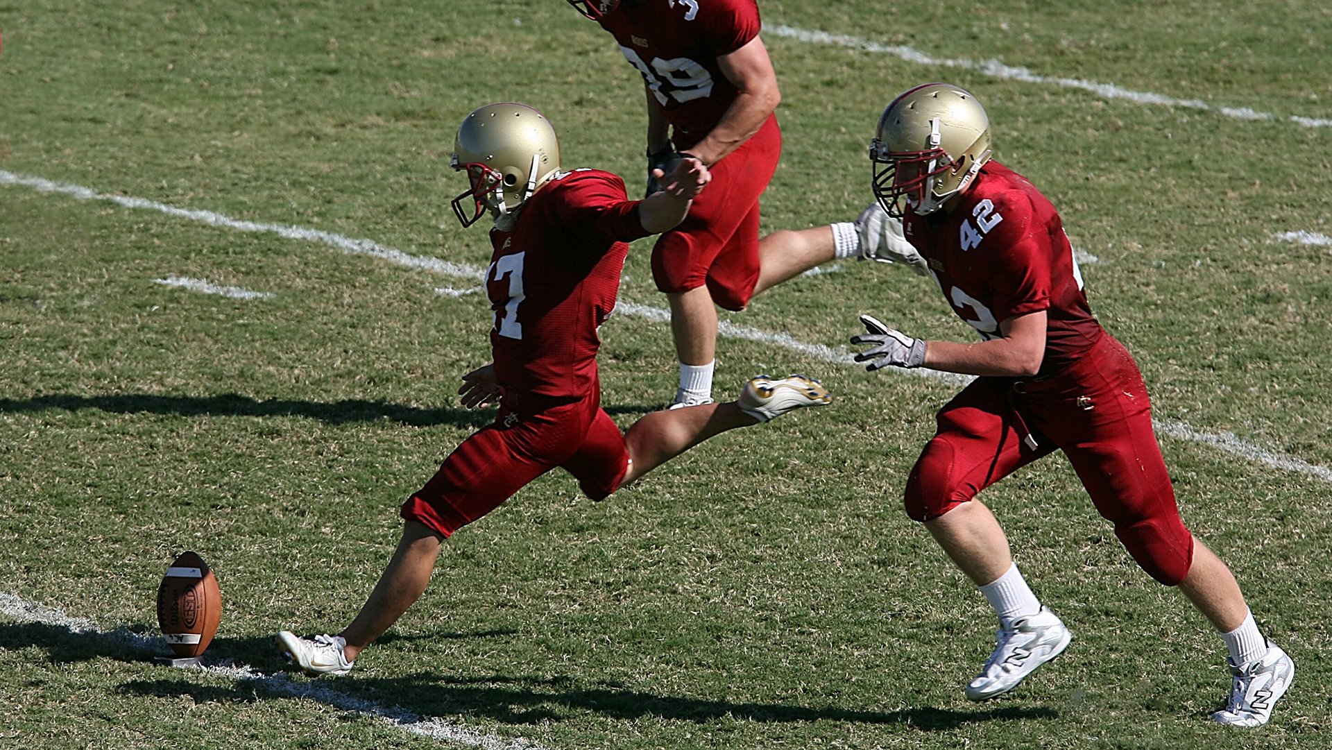 开yun官网-乌兰多冲线瞬间引全场沸腾，乌兰乌拉